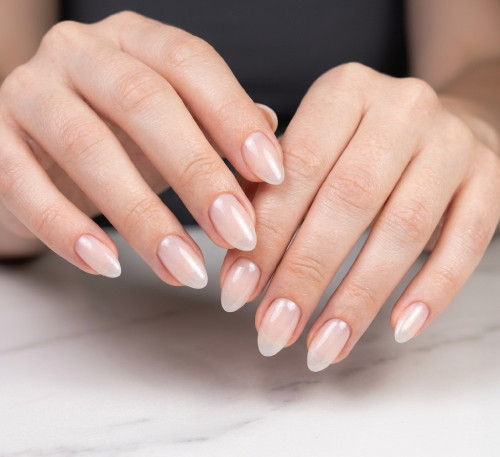 CLEANS-NAILS